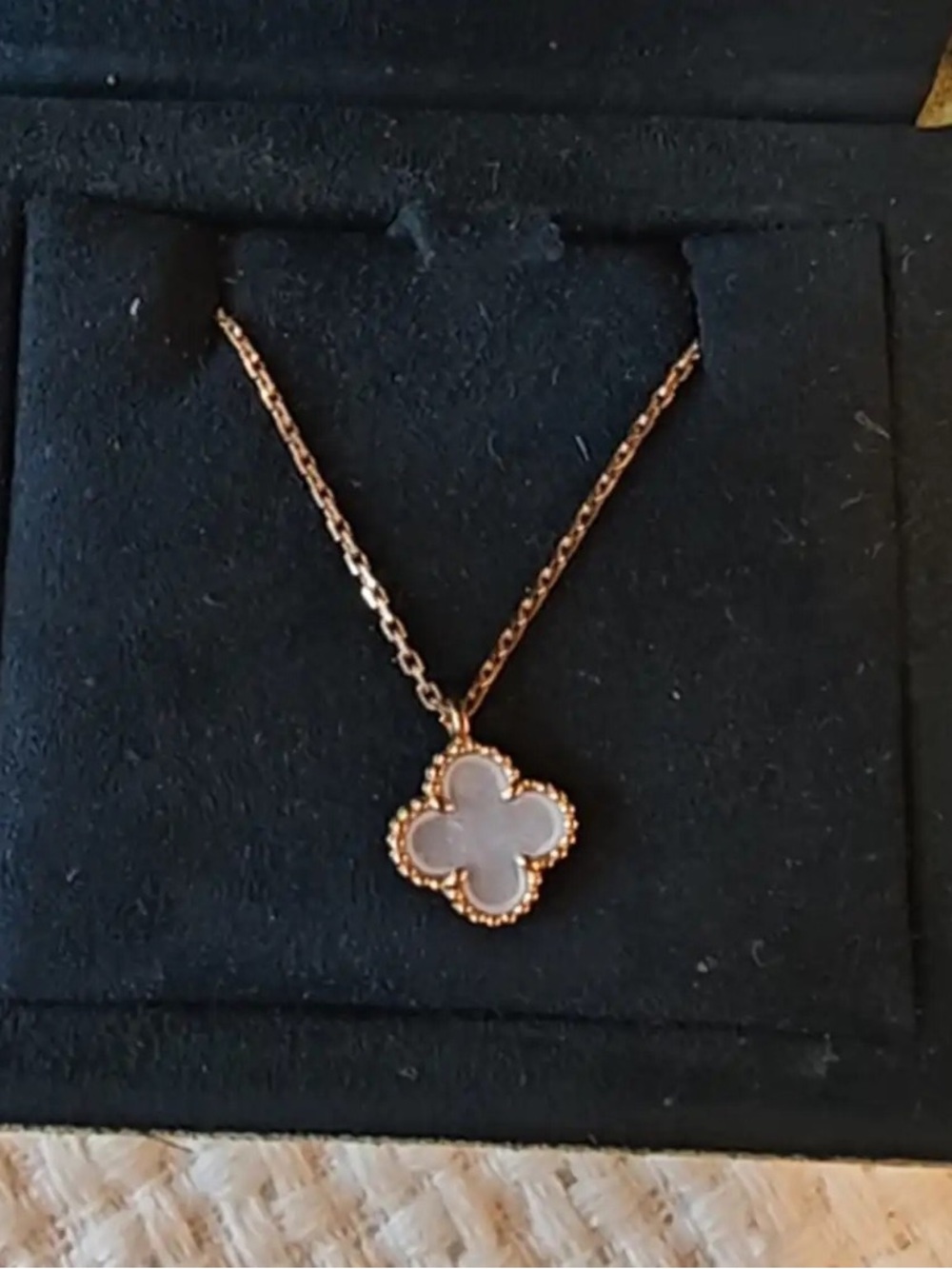 Excellent Used Condition VCA Necklace - Picture 4 of 6
